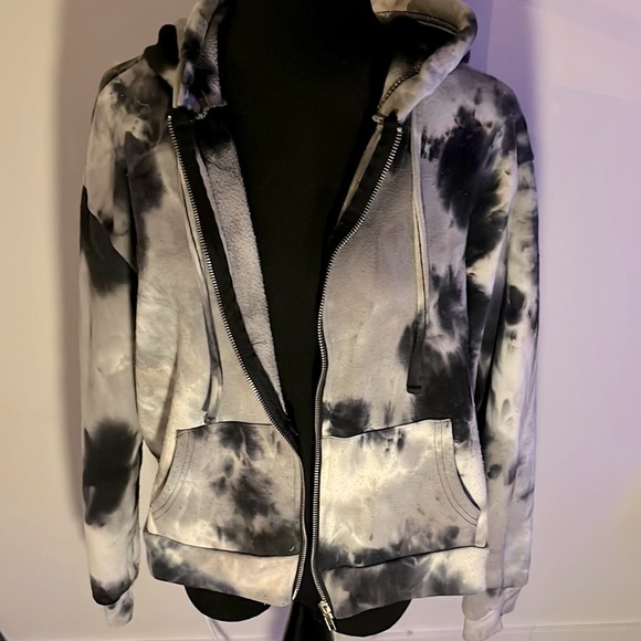 Sip-up artistic black and white tie die hoodie - Picture 1 of 2
